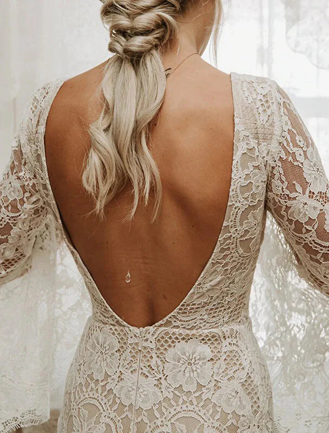 Beach Boho Wedding Dresses Mermaid / Trumpet V Neck Long Sleeve Court Train Lace Bridal Gowns With Appliques Solid Color Summer Wedding Party