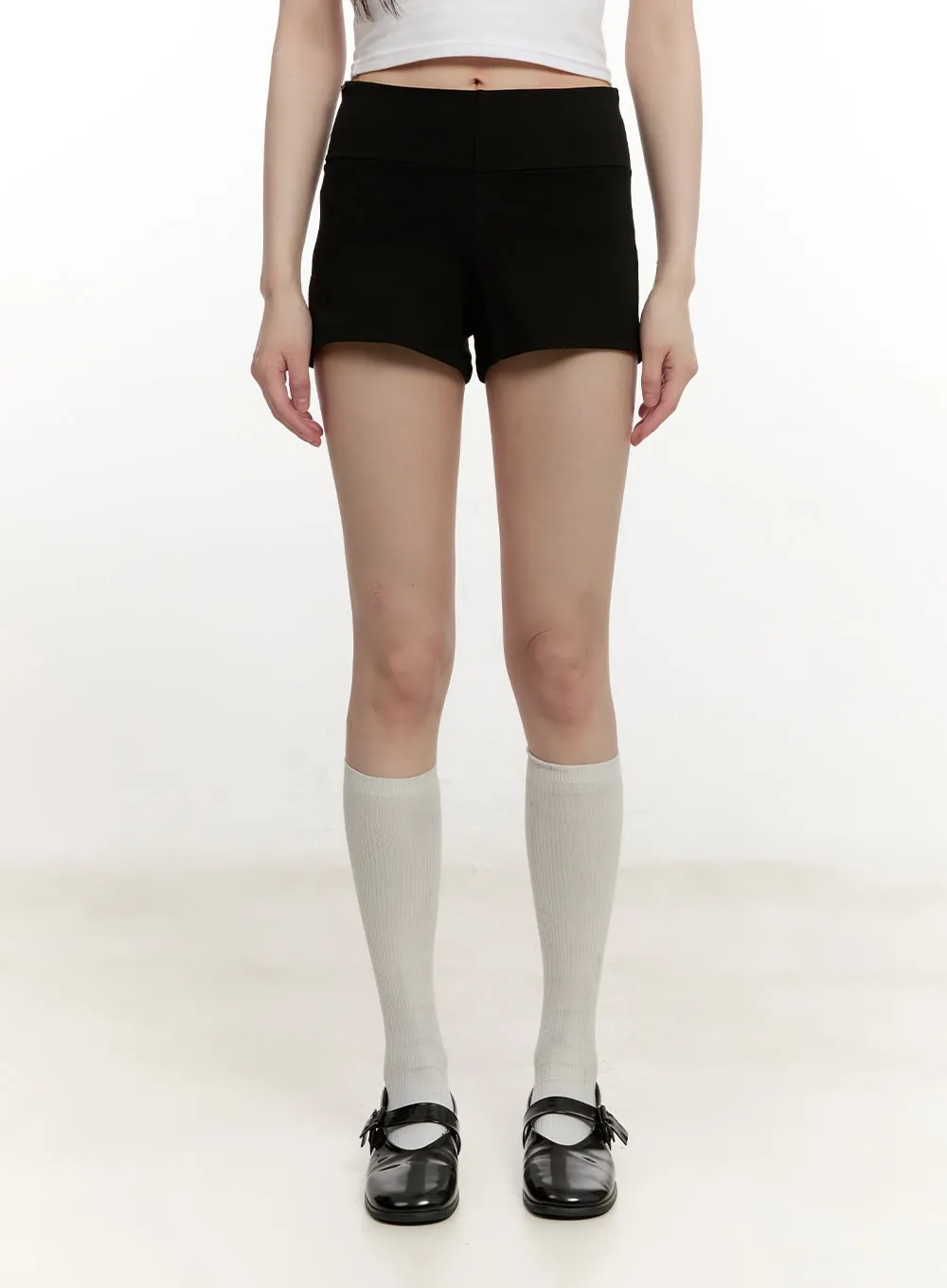 Slim-Fit Basic Shorts CM514