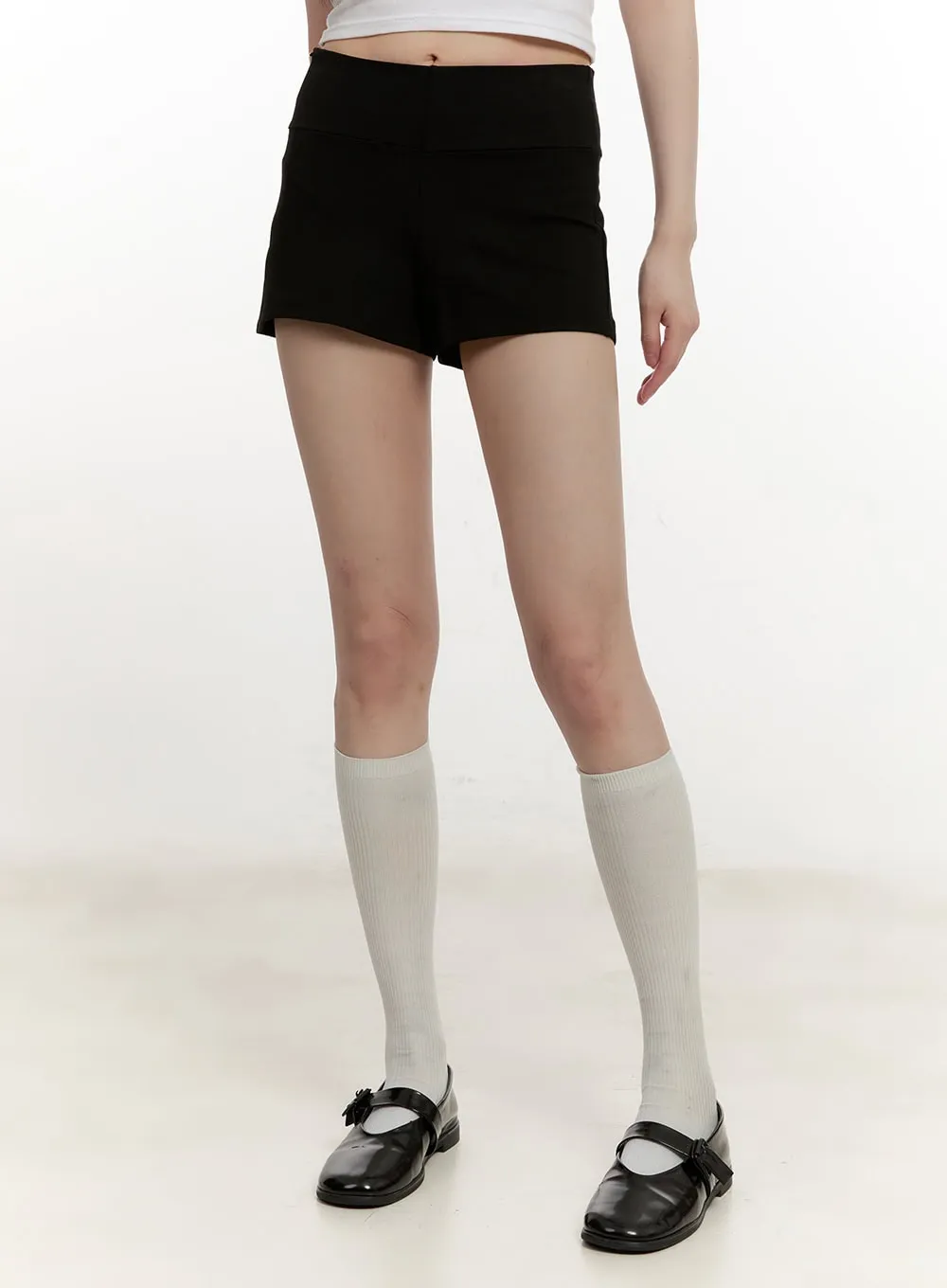 Slim-Fit Basic Shorts CM514