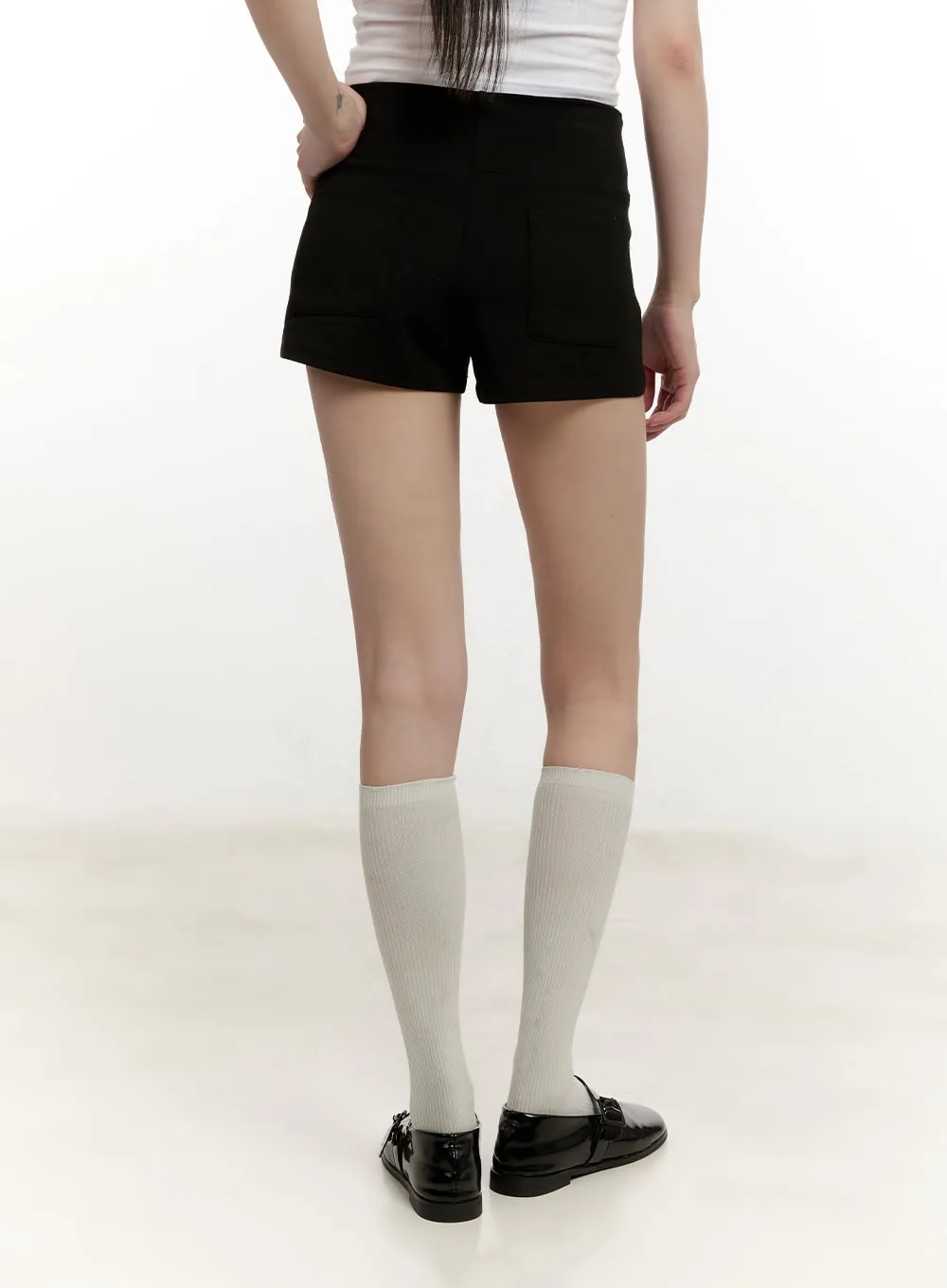 Slim-Fit Basic Shorts CM514