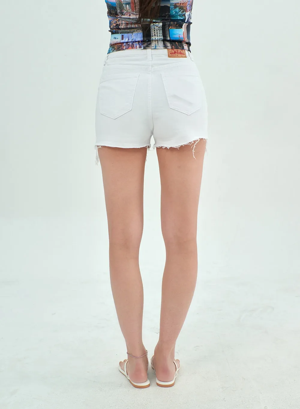 Slim Fit Ripped Shorts BY303